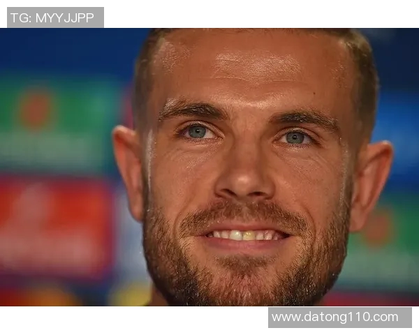 猜一名足球明星的身份挑战你能否通过线索揭示他的传奇故事与成就